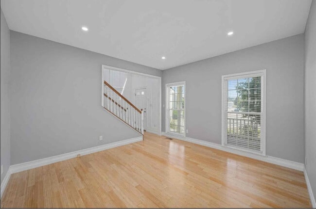 Building Photo - 8174 Colyn Ct