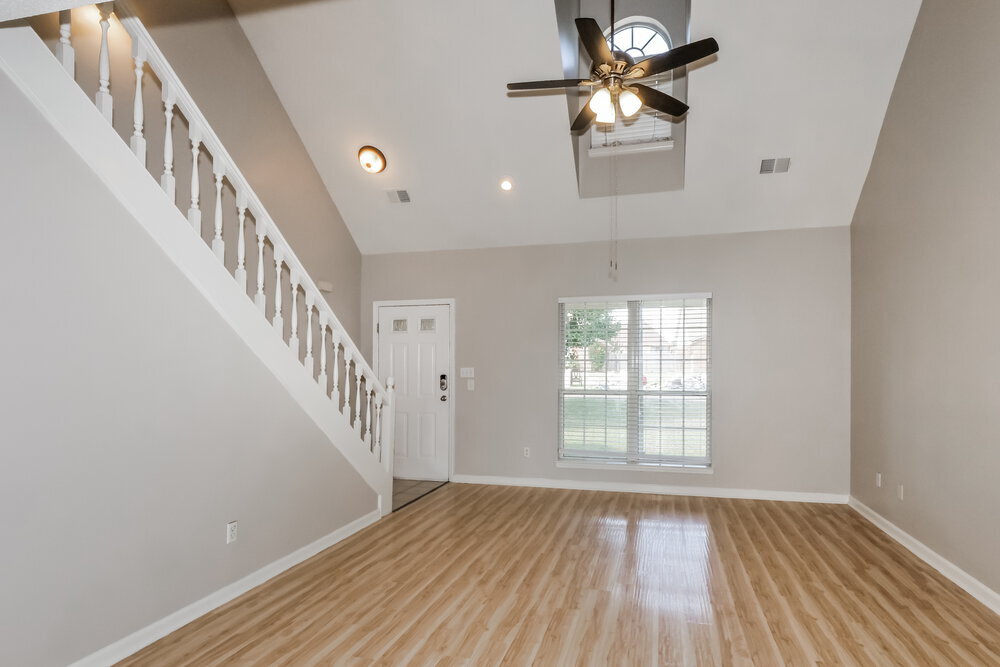 Building Photo - 2865 Pinnacle Dr