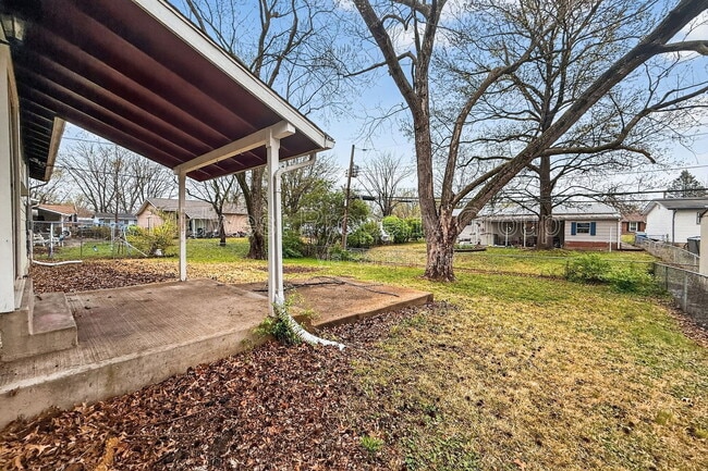 Building Photo - 1165 Lees Ln