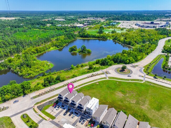 Building Photo - 494 S Centro Cir