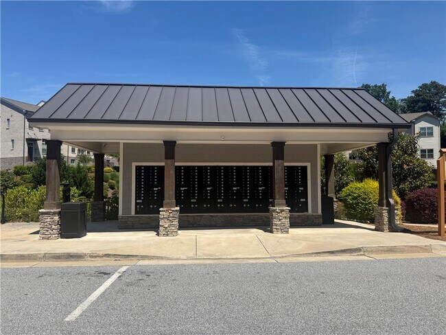 Building Photo - 2520 Great Silver Fir Aly
