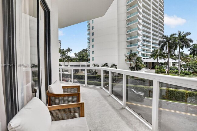 Building Photo - 20185 E Country Club Dr