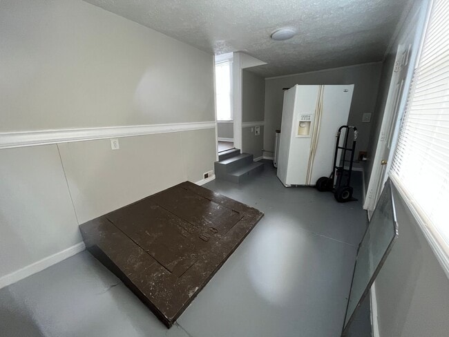 Building Photo - Renovated 3BR house in Portland