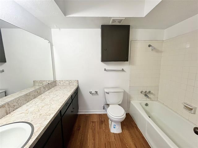 Building Photo - 2425 January Ln