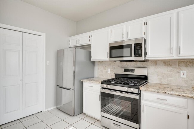 Building Photo - 13441 Gent Dr