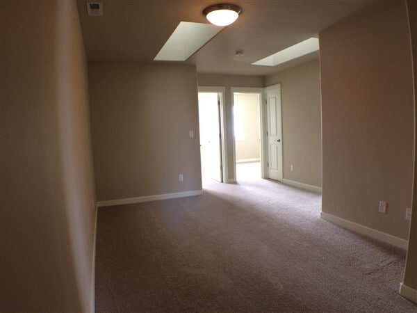 Building Photo - 3 Bedroom / 2.5 Bathroom Townhouse in McCa...