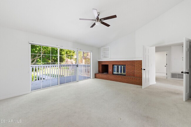 Building Photo - 6945 Via Alba