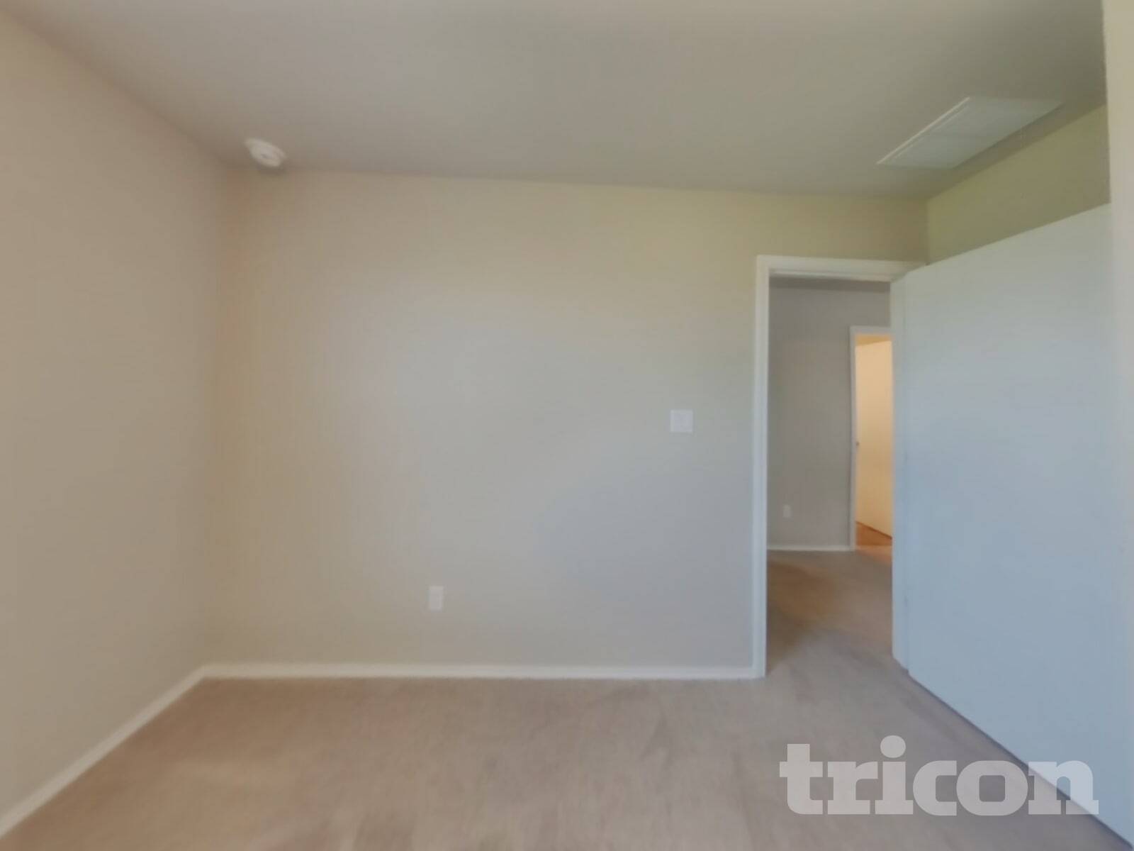 Building Photo - 5200 Saddle Clb Dr