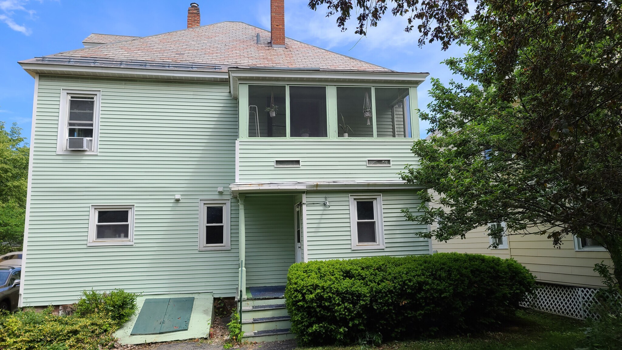 Building Photo - 93 Brookes Ave