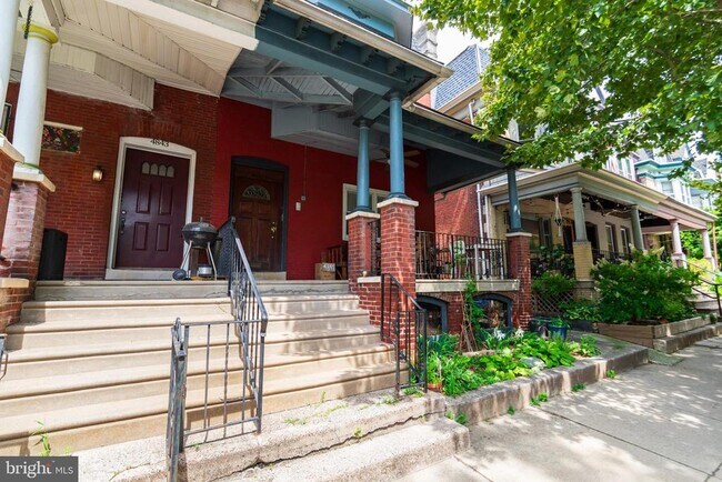 Building Photo - 4841 Walton Ave