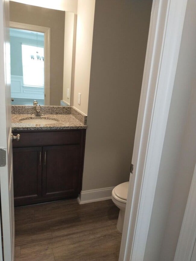 Building Photo - Just Listed in Benson, NC! Your dream home awaits — 4 bedrooms, tons of space, and gorgeous upgra...