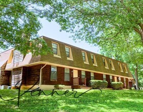 Building Photo - 150 NW Zaun Ave