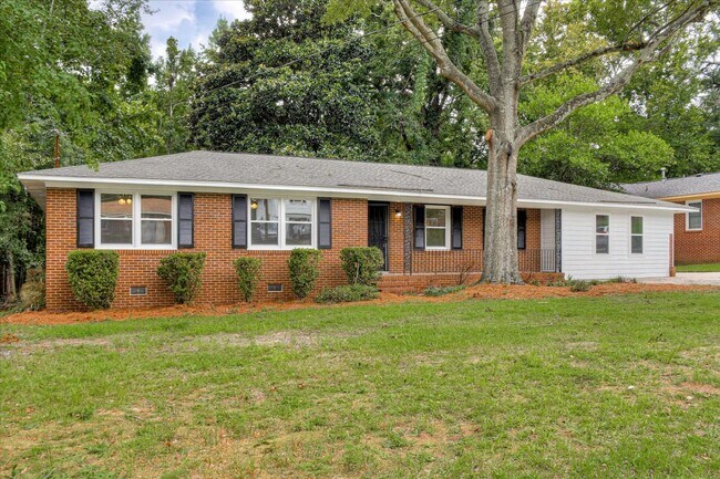Primary Photo - 4 Bed/2 Bath home in 30907 off of Furys Ferry Road