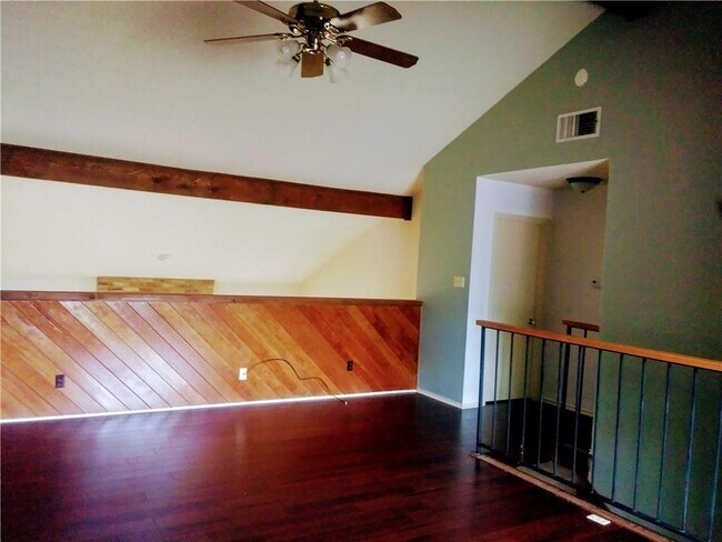 Building Photo - 8226 Summer Side Dr