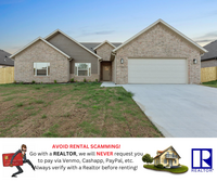 Building Photo - Delightful 3-bedroom residence featuring 2...