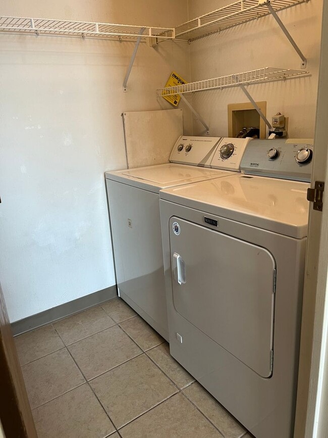 Building Photo - 2 Bedroom, 2 Bath Broadview Heights