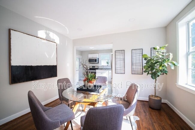 Building Photo - 1001 Colonial Ave