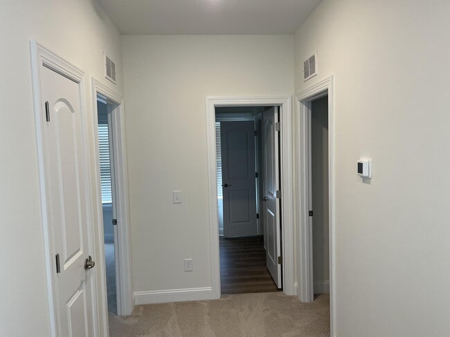 Building Photo - 102 Yellowlegs Ln