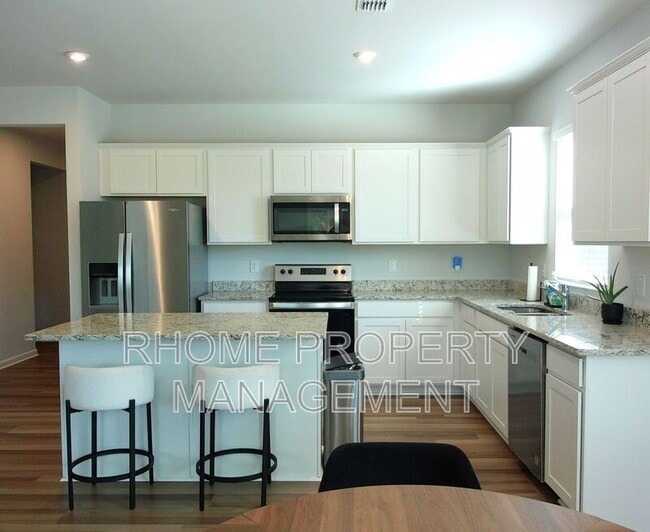 Building Photo - 3026 Birdsong Ave