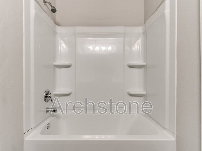 Building Photo - 1308 Dustin Dr