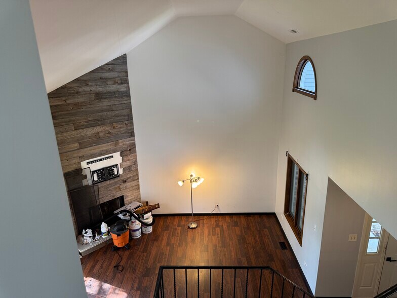 Building Photo - 17573 Pheasant Dr