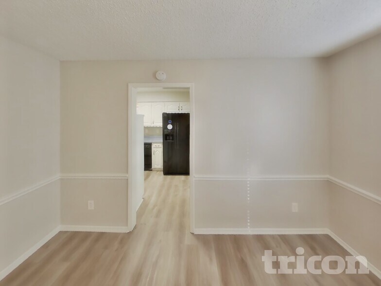 Building Photo - 3225 Hastings St