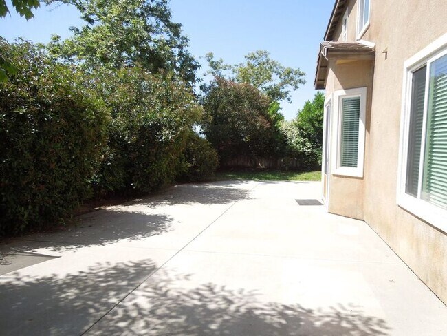Building Photo - 39288 Half Moon Cir