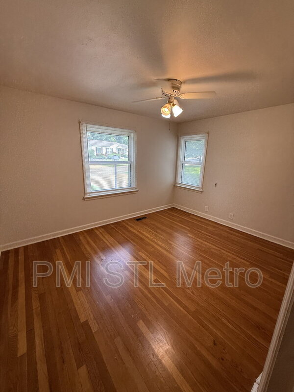 Building Photo - 1238 Hoyt Dr