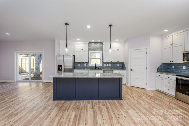 Building Photo - 7039 Executive Cir