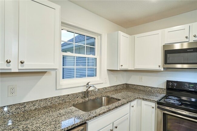 Building Photo - 1713 Blase Nemeth Rd