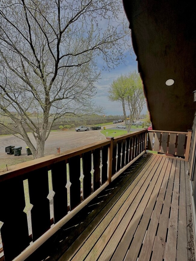Building Photo - 1302 Clayton Marsh Dr