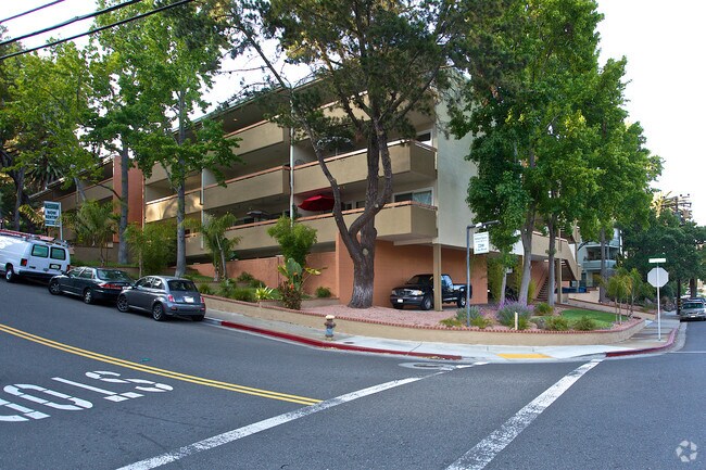 Building Photo - Milnard Manor Apartments