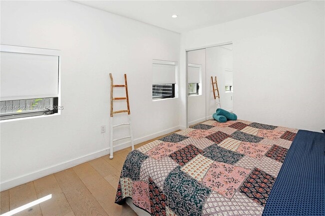 Building Photo - 1109 NE 89th St