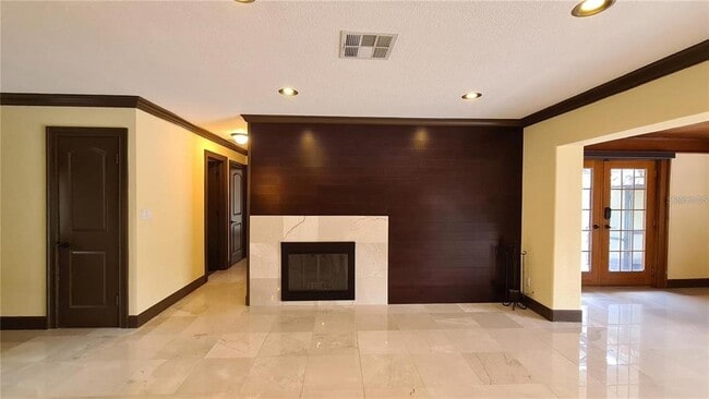 Building Photo - 1515 S West Shore Blvd