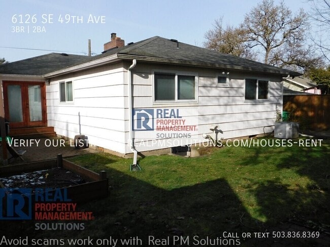 Building Photo - 6126 SE 49th Ave