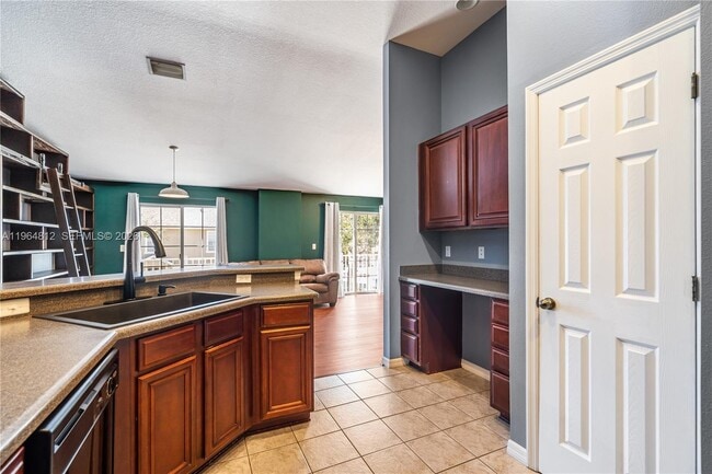 Building Photo - 6708 Eagle Feather Dr