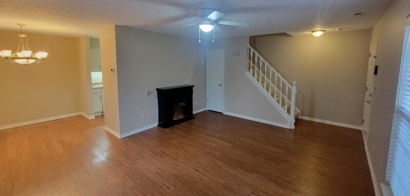 Building Photo - 400 Waterside Ave