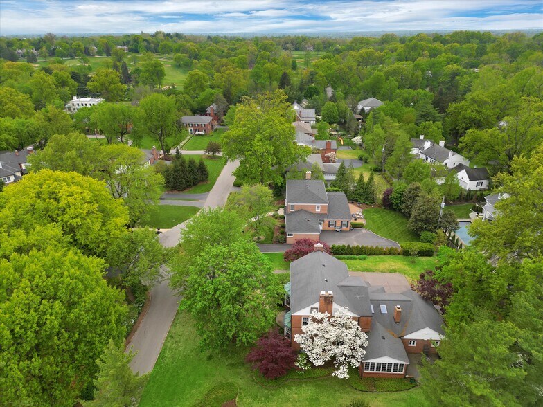 Building Photo - 15 Brazillian Ct