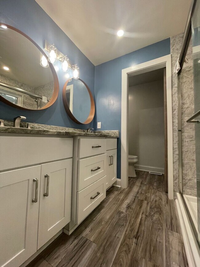 Building Photo - Beautiful home in Riverwalk