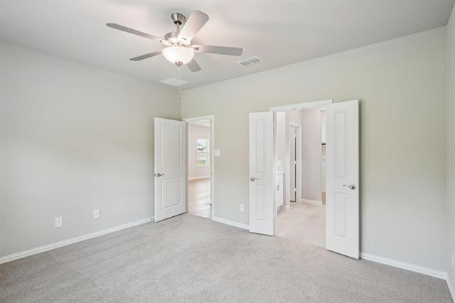 Building Photo - 711 Dotty Dr