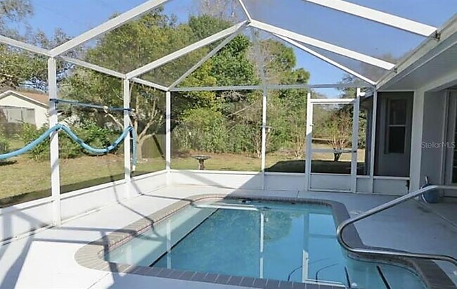 Building Photo - 2534 N Brentwood Cir