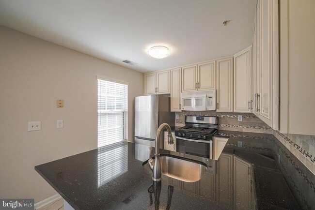 Building Photo - 109 Timberbrook Ln
