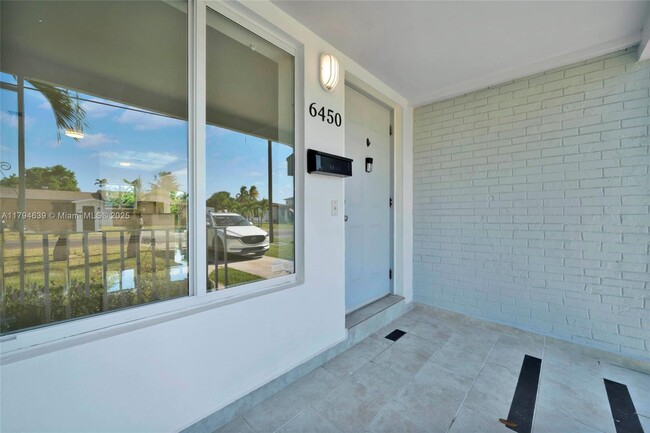 Building Photo - 6450 SW 28th St