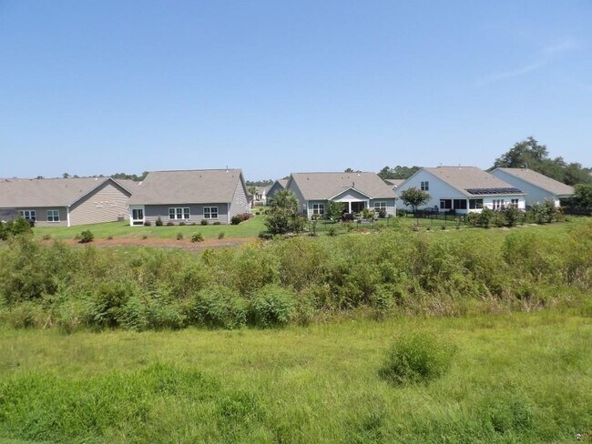 Building Photo - 4230 Pinehurst Cir