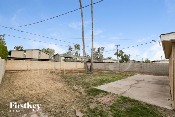 Building Photo - 4012 N 22nd Ave