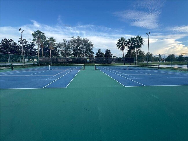 Building Photo - 2853 Adelaide Ct