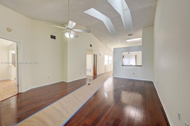 Building Photo - 148 NW 98th Terrace