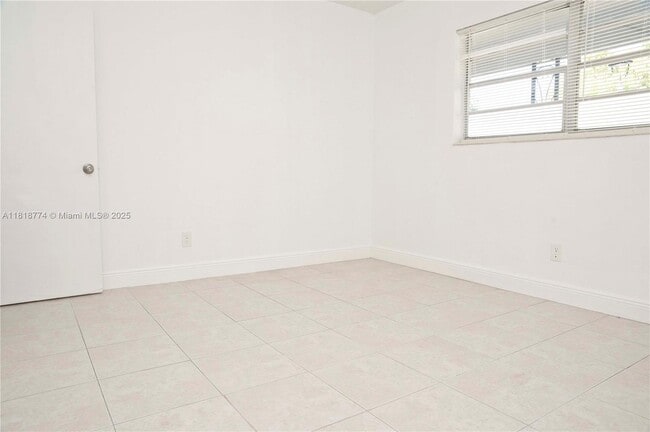 Building Photo - 2206 Fillmore St