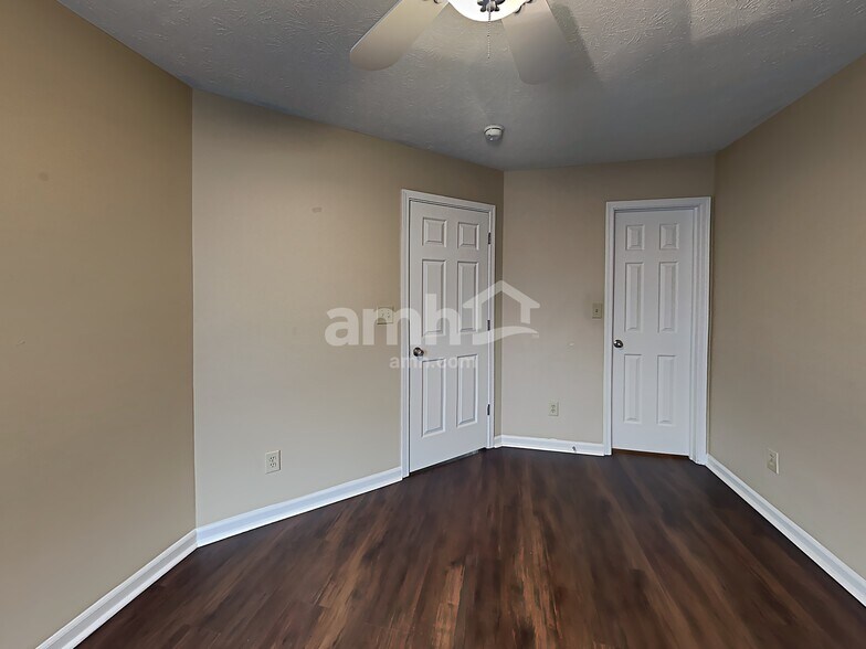 Building Photo - 11532 Pegasus Dr