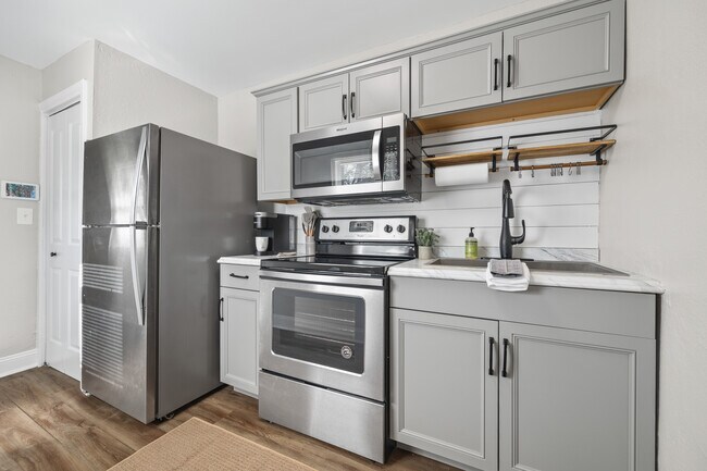 Building Photo - 76 Haygood Ave SE